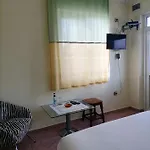 сандим Hotel 2*