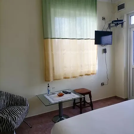 сандим Hotel 2*