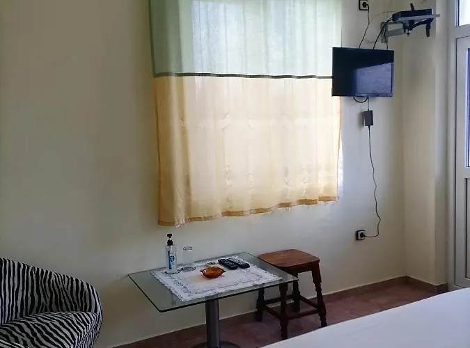 сандим Hotel 2*