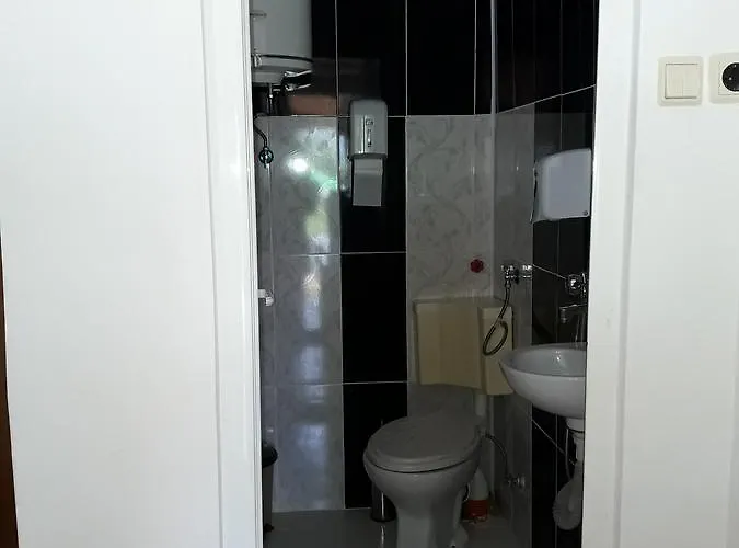 сандим Hotel 2*